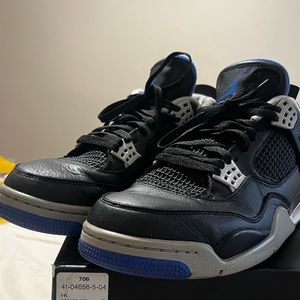 Air Jordan 4 Retro